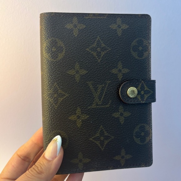 Louis Vuitton Agenda - Picture 5 of 7